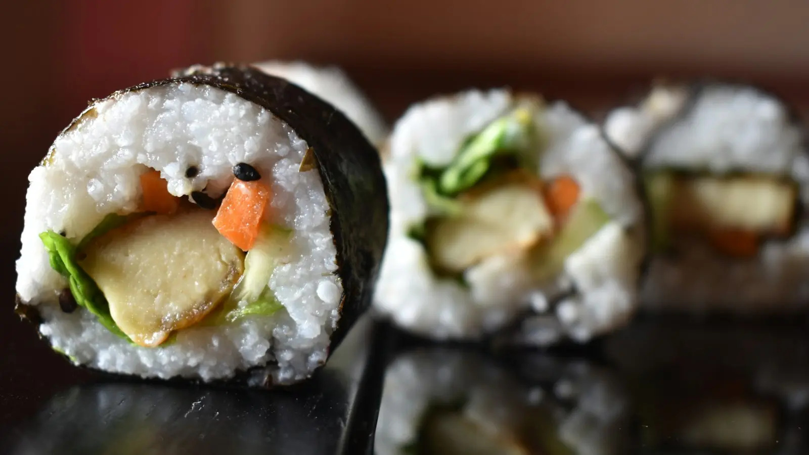 Descubre el Ehomaki: El Sushi de la Fortuna en la Cultura Japonesa
