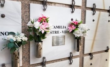 Gravae - Arte funerario, Lápidas y Tumbas