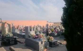 Tanatorio Munijjkcipal de El Álamo.