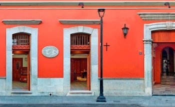 Funeraria Núñez Banuet. Av. Independencia.