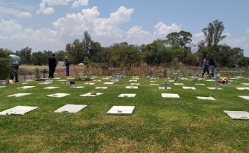 Resurrection Cemetery