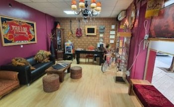 True Love tattoo & piercing