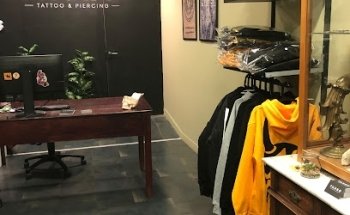 TAURO estudio de tatuaje y piercing