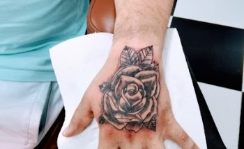 ORIGINAL PLACE desde 1998 Tattoo & Piercing Studio SALOU