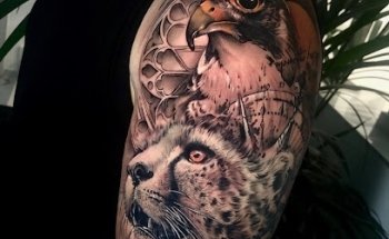 Golden Bee Gallery Tattoo