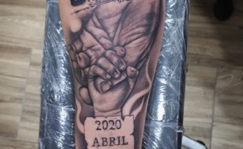 Dos Diamantes Tattoo