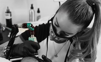 Blond Ink Tattoo Studio - Irene Perez Tattoo