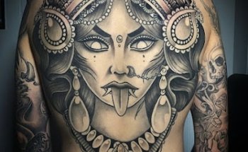 Maya Tattoo Almuñecar