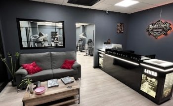 Black Lines Tattoo Studio