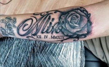 Tattoo Estudio Laura