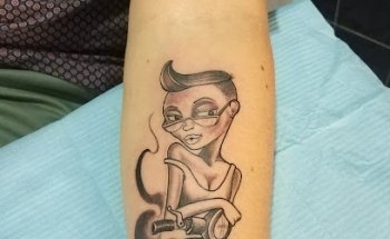 Tsunami Tattoo Cambrils