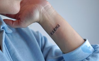 LARGO DE TINTA - Largadas tattoo, estudio de tatuajes en Sevilla.