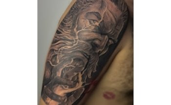 Tote Tattoo & Piercing