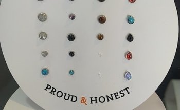 Septum piercing studio