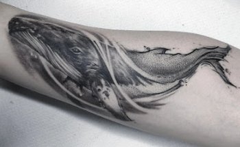 CRÍA CUERVOS TATTOO