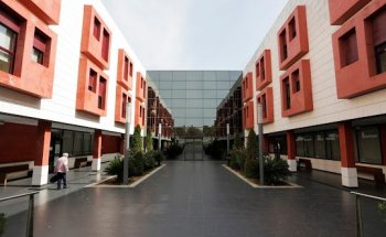 Residencia de Ancianos en Sevilla Dr. Gregorio Medina Blanco CER-ESPARTINAS