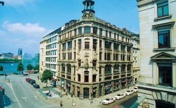 Dr. Götze Land & Karte GmbH