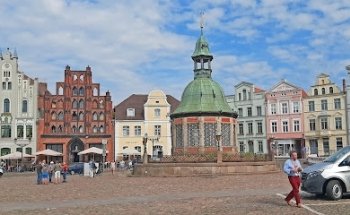 CliP Reisebüro & Ria Money Transfer