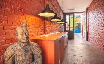 Continents Insolites