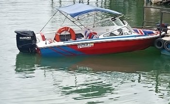 Servicios de lancha Guatape (A bordo)