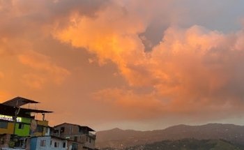 Comuna 13 - Graffiti tour Viajeros MAC