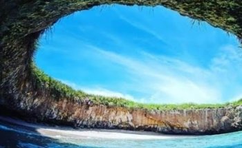 MR. SOLUTION TRAVEL AGENCY