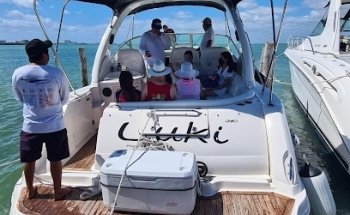 Hot Sports Yachts Club