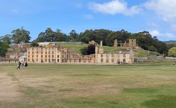 Gray Line Tasmania Day Tours