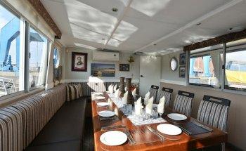 Allen Gardiner River Cruise Restaurant