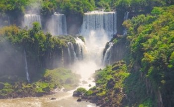 Loumar Turismo CENTRAL - Passeios e transportes em Foz do Iguaçu
