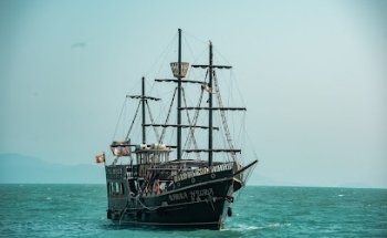 Barco Pirata Barba Negra