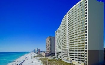 Emerald Beach Resort Condo Rentals