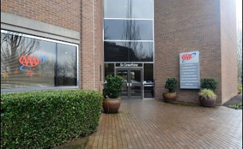 AAA Lake Oswego Service Center