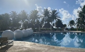 Carefree Destinations