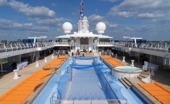 Reisebüro Platzen (im HIT)