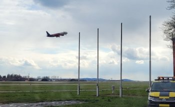 Flugreisen Abflug Flughafen Memmingen Allgäu Airport FMM