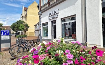 Benzer Touristik GmbH