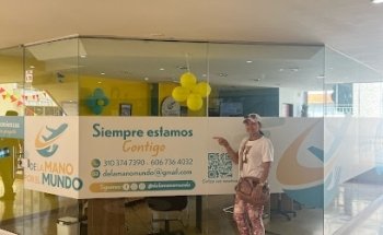 De La Mano Por El Mundo S.A.S.