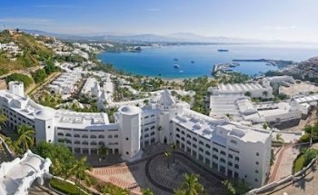 Manzanillo Reservation Center