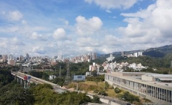 Avianca Cacique Local 176