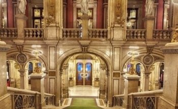 Giselle Tours Vienna