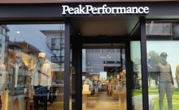Peak Performance Store Knokke
