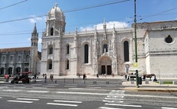 Gowestours - Sightseeing and Transfers in the Center of Portugal