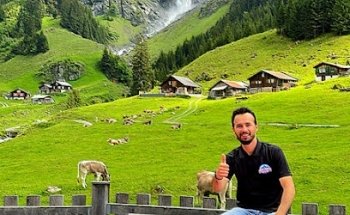 سائق و مرشد عربي في سويسرا