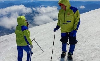 Agencia Turismo Pucón ex Informaciones y Servicios Turísticos Pucón