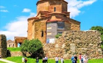 HOLIDOSE TRAVEL AND TOURISM L.L.C