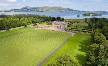 Loyd & Townsend Rose Castles