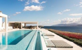 The Luxury Travel Book - Luxury Villa & Apartment Rentals
