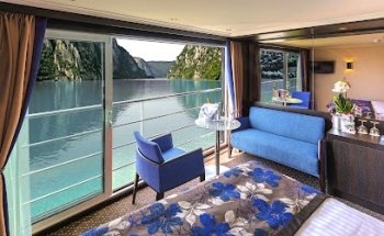 MTA Mobile Travel Agent - Sarah Fenton