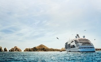 Discerning Traveller